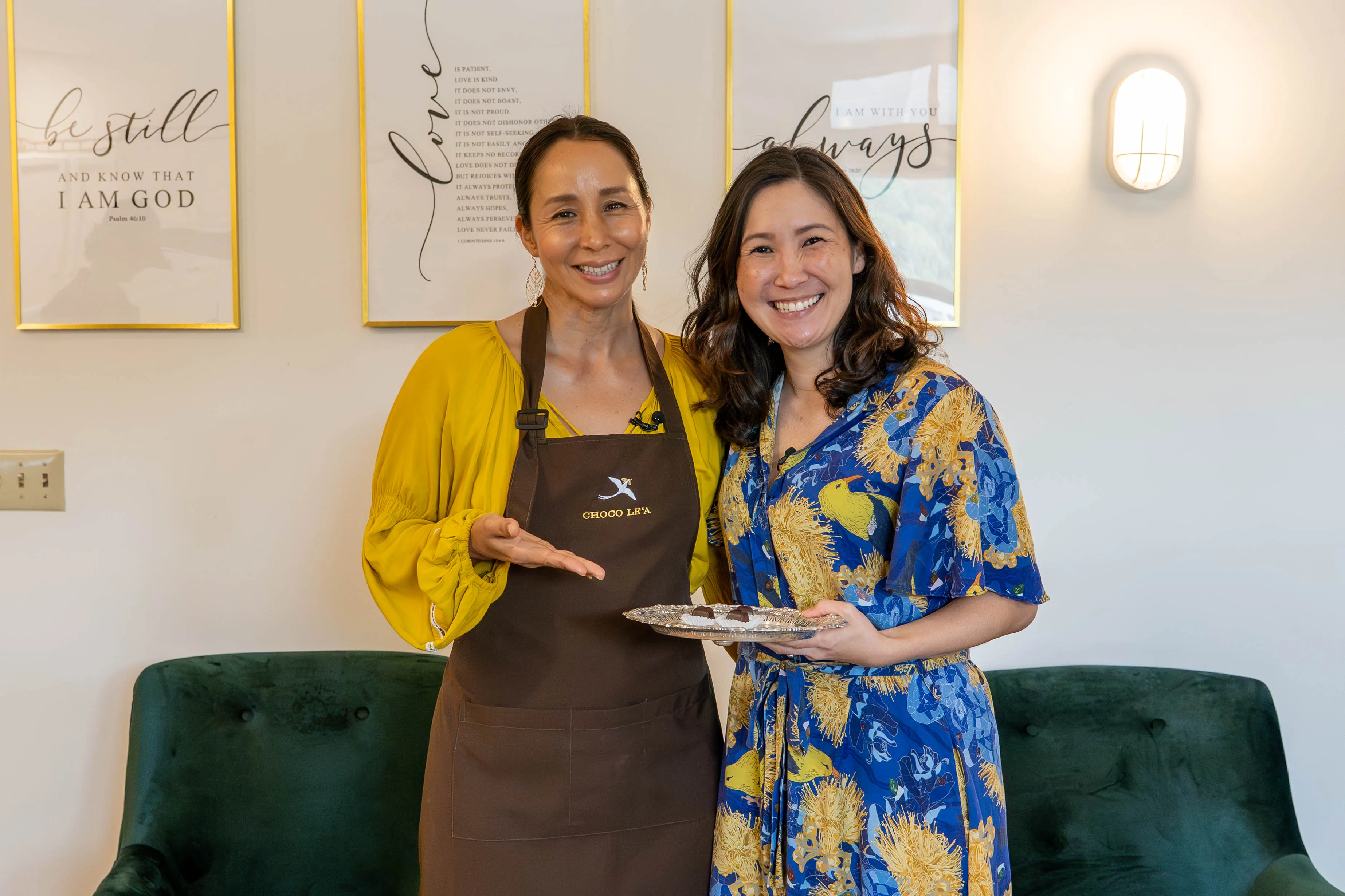 アンジェラと、ショコレアのオーナーのエリン